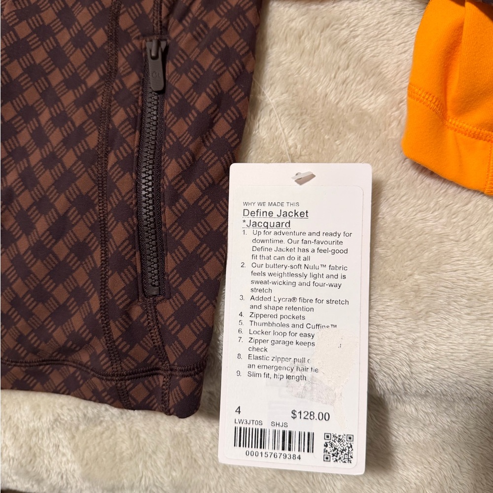 Fake vs Real Lululemon Define Jackets - Picture 4 of 11